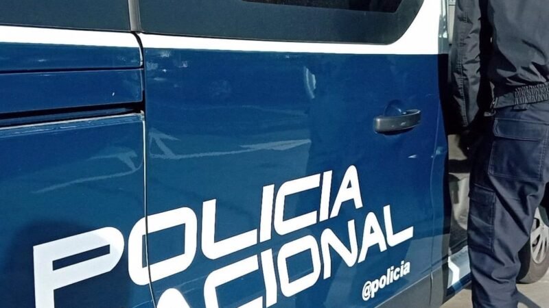 Mujer arrestada por falsificar cargos en tarjeta de crédito de 3.800 euros