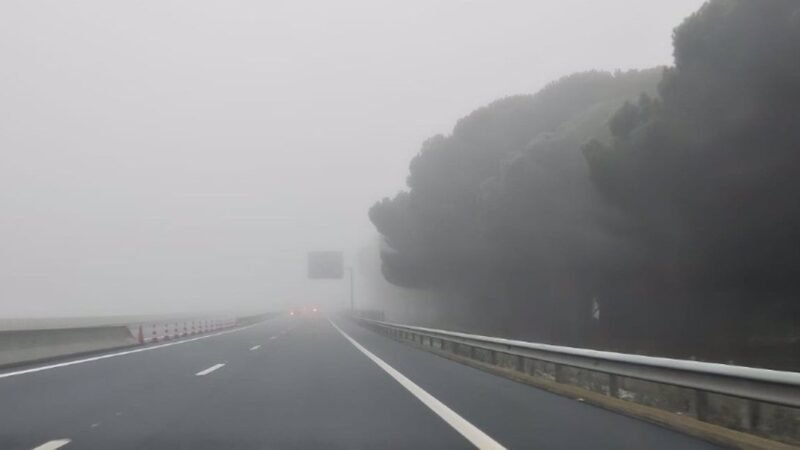 Niebla dificulta tráfico en autopistas de CyL