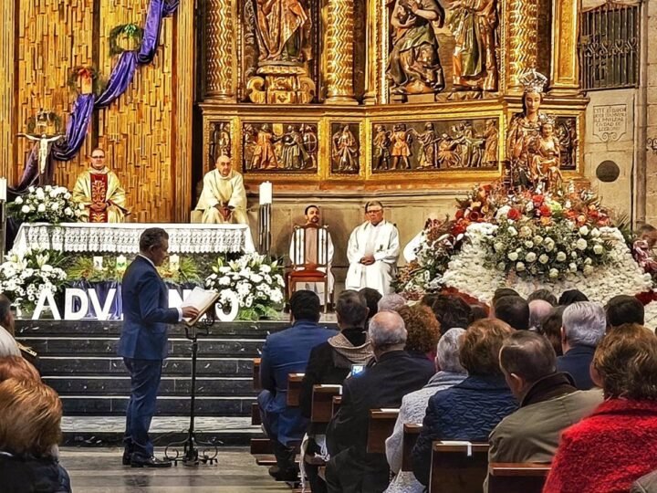 Oraciones a Nuestra Señora de la Esperanza en Valencia.