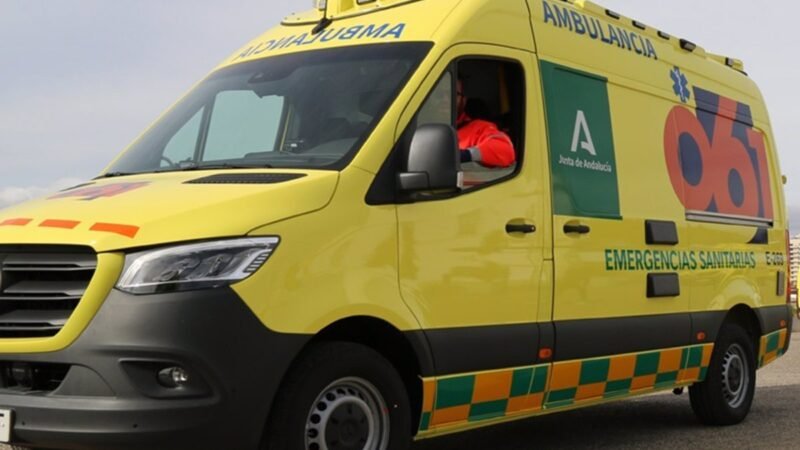 Persona fallece al caer coche a arroyo en Arcos (Cádiz)