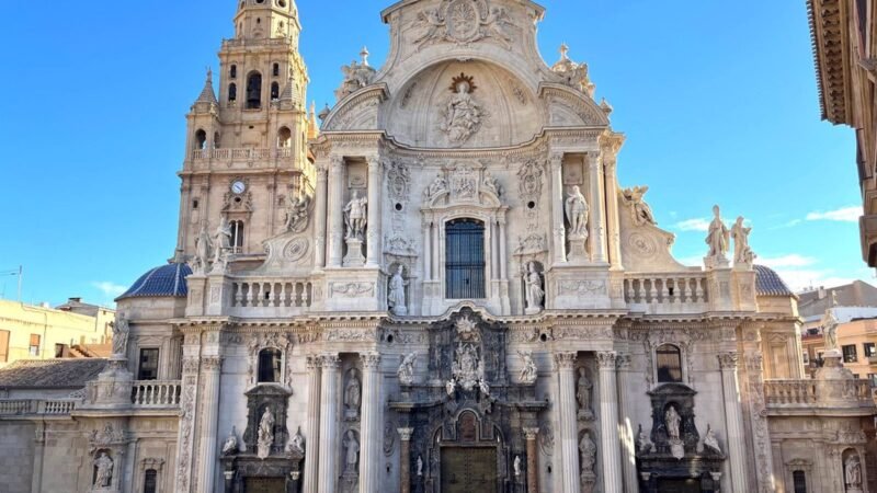 Reapertura de la Puerta del Perdón de la Catedral tras finalización de obras de restauración