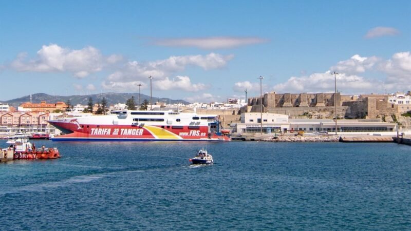 Reapertura del Puerto de Tarifa tras temporales de viento y oleaje