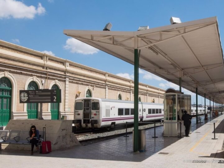 Renfe reanuda servicio de media distancia a Cartagena en Zaragoza-Teruel-Valencia el lunes 16.