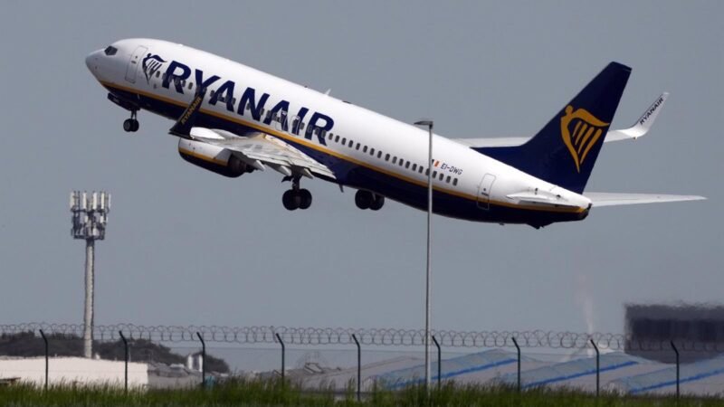 Ryanair creará empleos y recibirá nuevos aviones hasta 2025