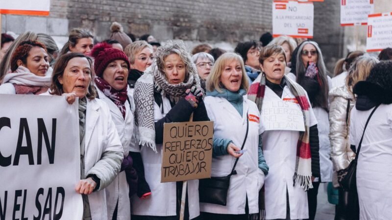 Trabajadoras a domicilio exigen no reducir horas de refuerzo