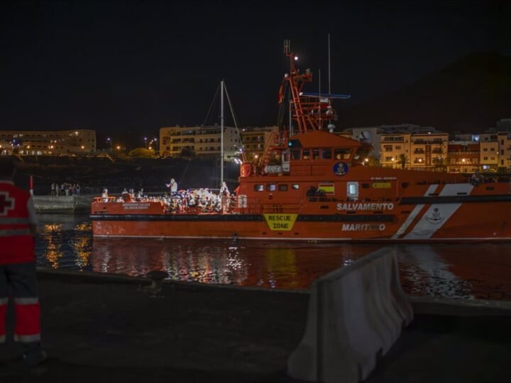 Tragedia en Canarias: un migrante muerto y cuatro graves entre 273 llegados en cayucos