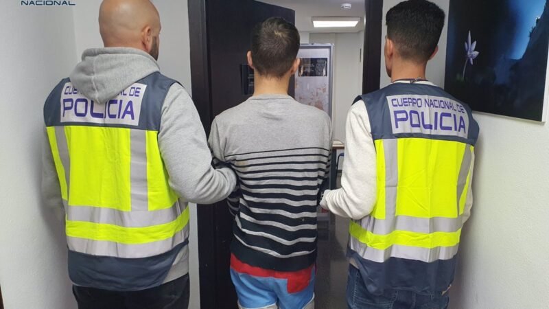 Tres hombres detenidos por robo en 27 vehículos en Palma