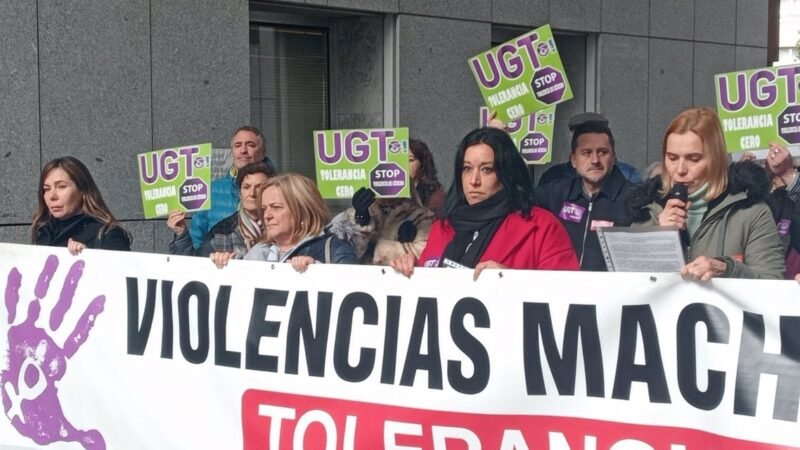 UGT y CCOO critican la falta de prioridad en las políticas para mujeres.