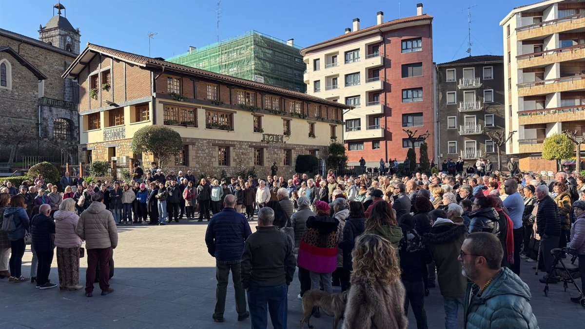 Vecinos de Arrigorriaga se unen contra agresión a comerciante chino