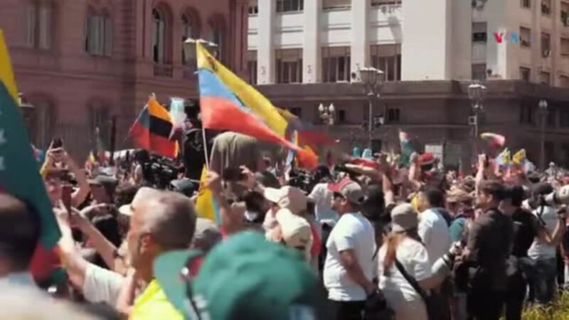 Opiniones de venezolanos en Argentina sobre visita de Edmundo González