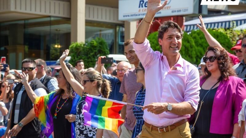 Trudeau dimite por presiones internas del partido.