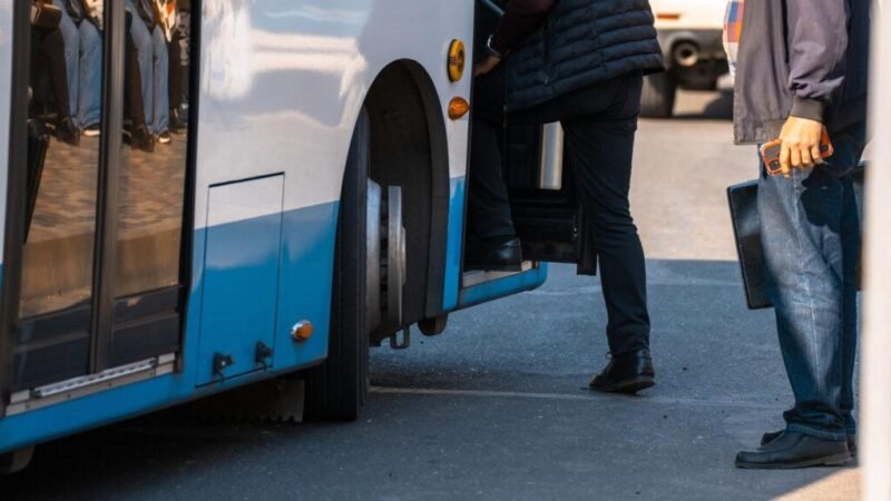 Huelga de autobuses y trenes el 21 de enero de 2025: horarios de parada