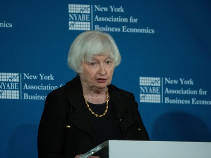 Estados Unidos llegará al límite de deuda el martes, según Yellen.