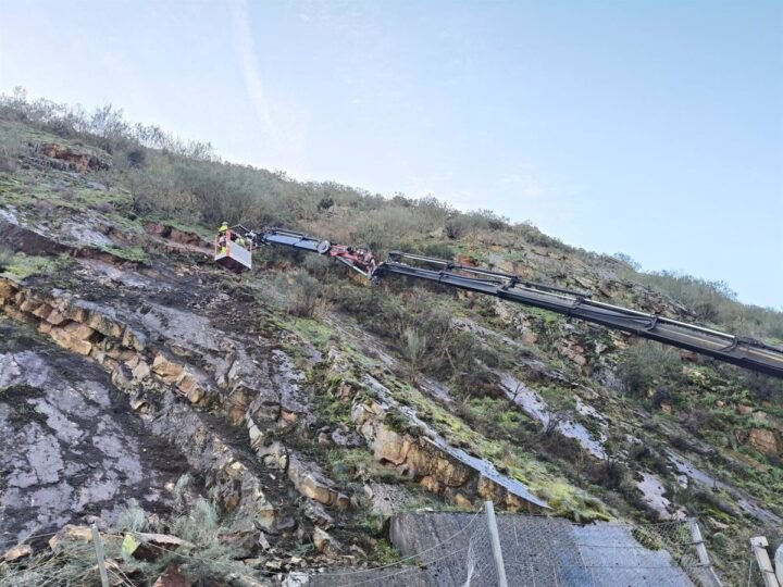 Rocas en la carretera AS-15 de Tineo.