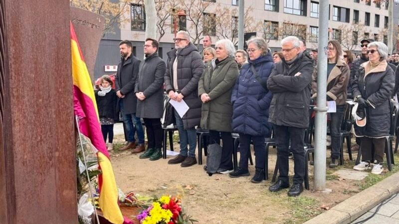 Lleida conmemora a las víctimas del Holocausto y promueve la memoria democrática: un acto de recordación y reflexión.