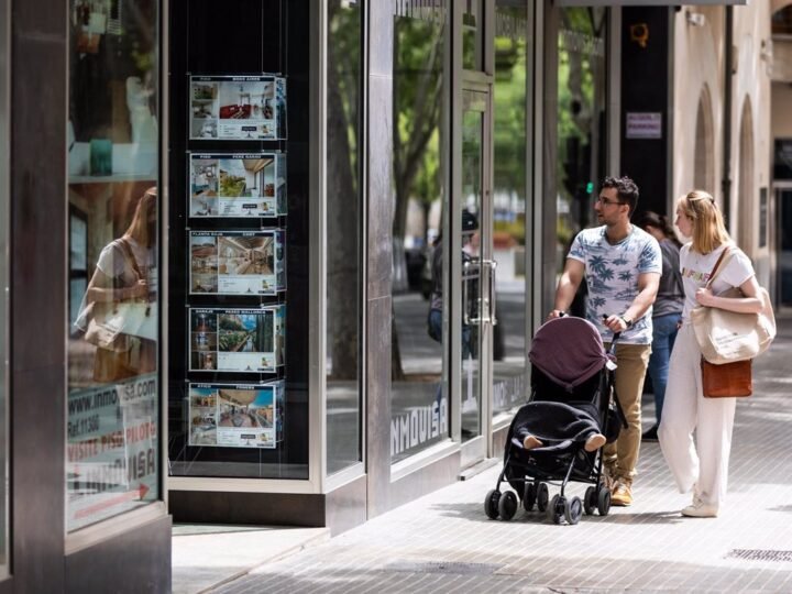 30.000 familias en Baleares buscan vivienda, según promotoras.