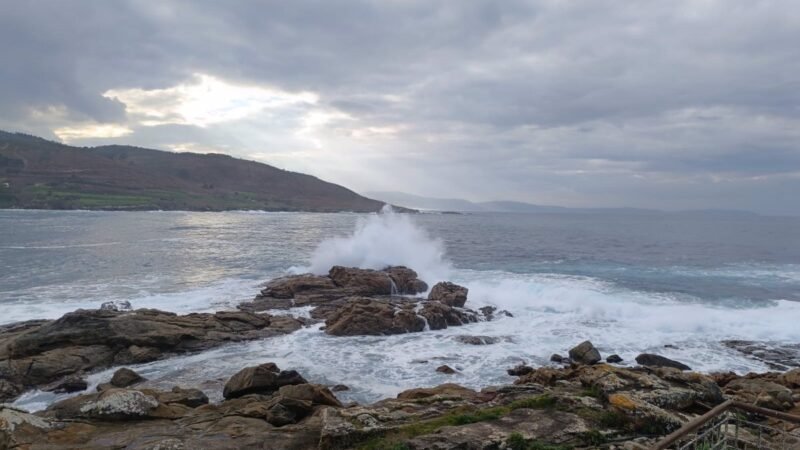 Alerta naranja activada por temporal costero en A Coruña y Pontevedra