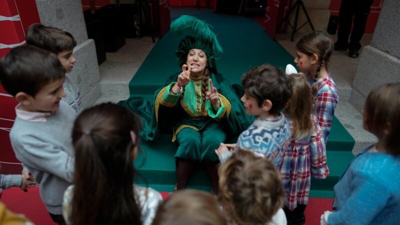 Atención especial a los niños en la Cabalgata de Reyes en Madrid