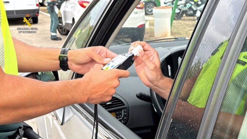 Aumento de tarifa por daño a vehículo estacionado en Santander