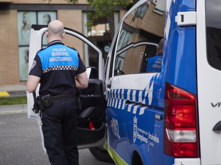 Cinco jóvenes detenidos por robo con violencia en Pamplona, cuatro de ellos menores.