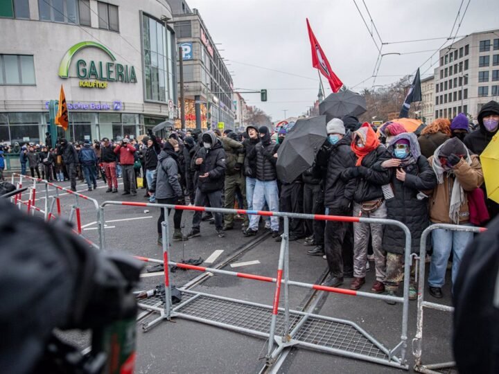 Congreso de AfD en Sajonia, escenario de protestas de extrema derecha