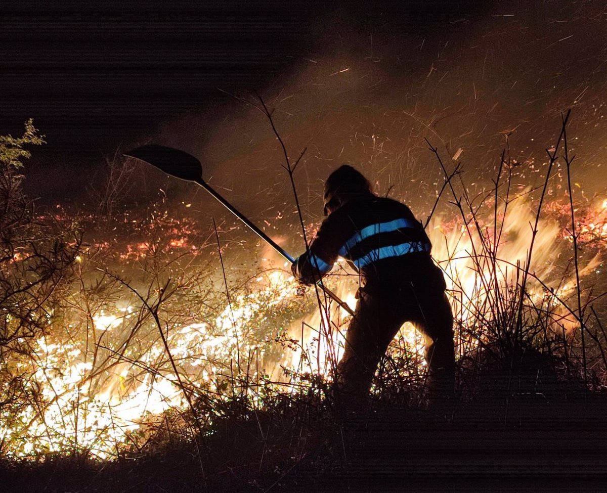 Cuatro incendios forestales activos en Cantabria hoy: Ruente y Arenas de Iguña.