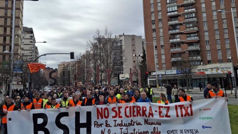 Debate sobre el futuro de la fábrica de Esquíroz con directivos alemanes de BSH