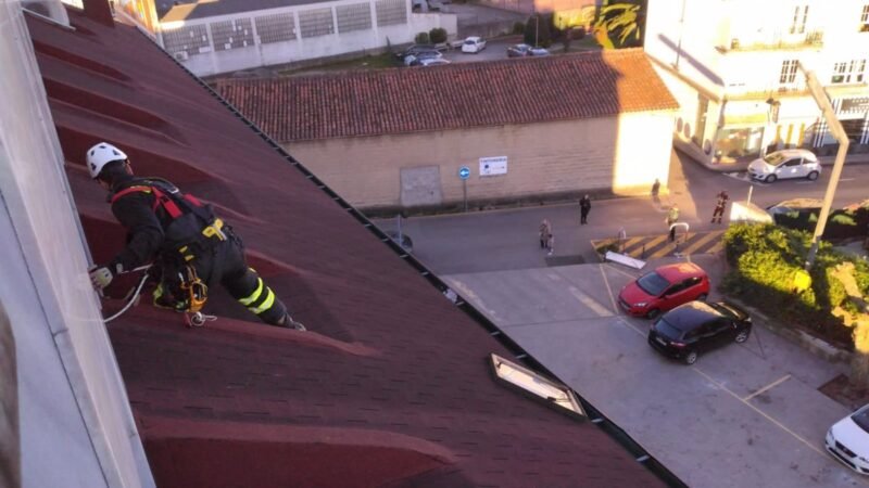 El 112 atiende 12 incidencias por viento en Cantabria