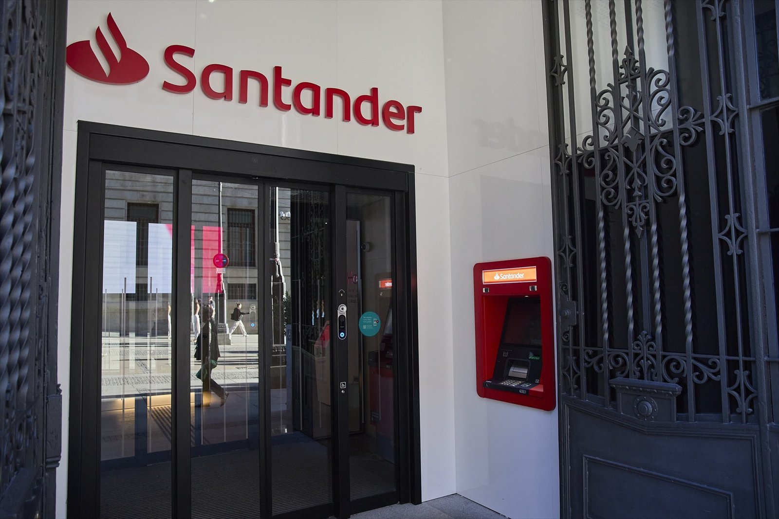 El Banco Santander alerta a sus clientes con un fallo.