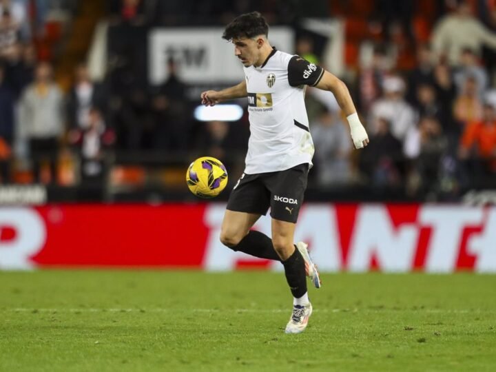 El Valencia avanza a octavos de final de la Copa Elda. Valencia avanza en Copa Elda