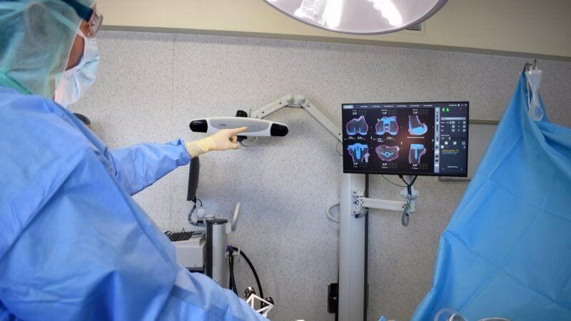 HM Rosaleda adquiere robot de prótesis de rodilla MAKO, el primero en Galicia