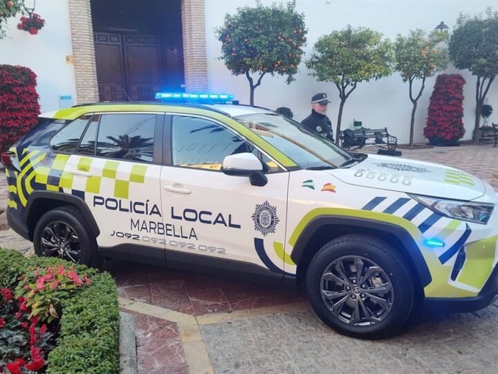 Hombre cae de tercer piso de escuela en Marbella mientras robaba