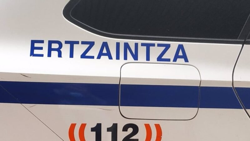 Hombre detenido por atacar con un hacha a dos personas en Zaratamo e incitar a un perro