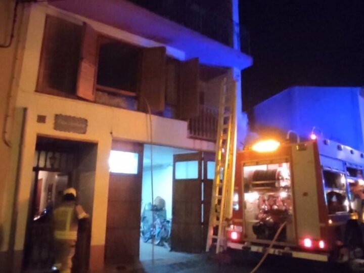 Incendio en Alcampell deja una decena de personas intoxicadas por humo