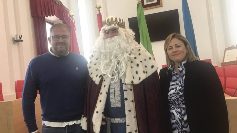 La Cabalgata de Reyes Magos en Mérida se adelanta al sábado por la lluvia.