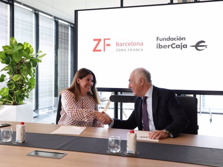 La Fundación Ibercaja y la Zona Franca de Barcelona unen fuerzas por la innovación y el talento.