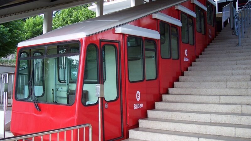 Licitación urgente para reparar empalmes ferroviarios del funicular de Artxanda