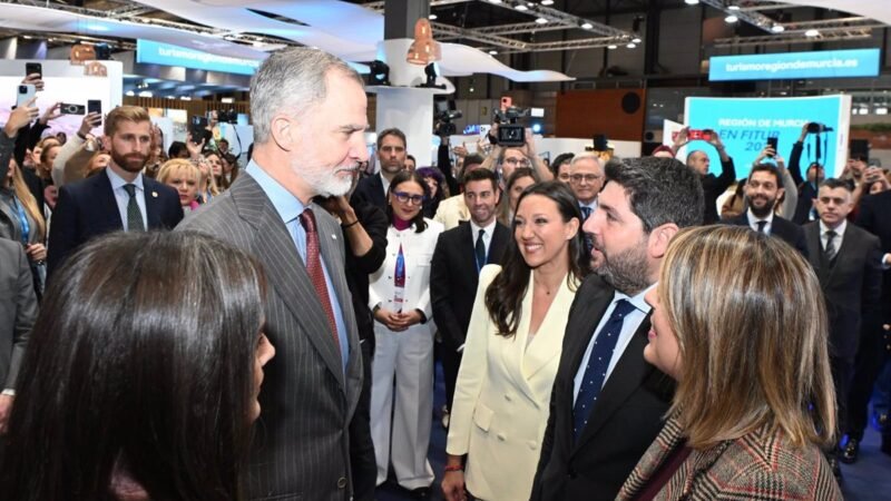 López Miras presenta en Fitur división turística para atraer inversiones hoteleras