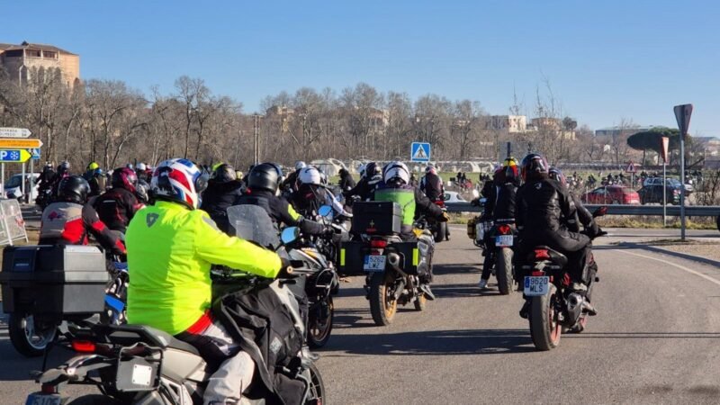 Medina del Campo (Valladolid) acoge a más de 7.000 motociclistas en el evento «Motauros»