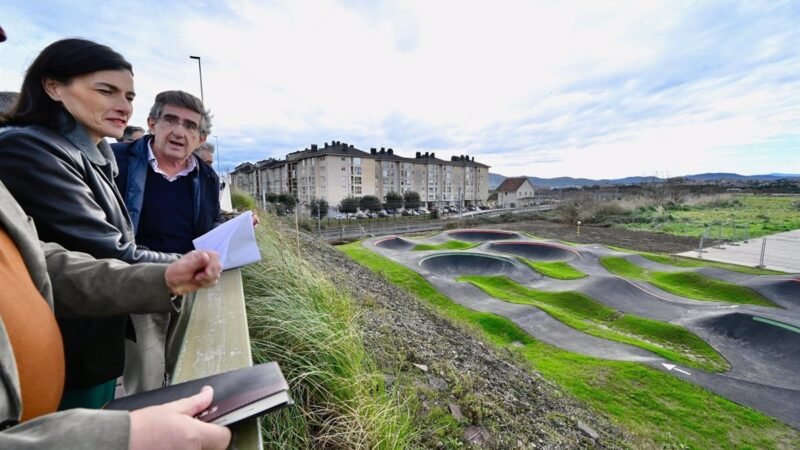 Nuevo parque público y pista de bombeo en San Martín del Pino en febrero