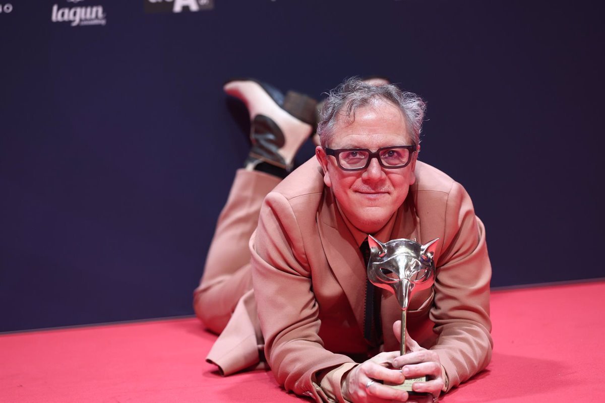 Óscar de la Fuente gana Premio Feroz Mejor Actor de Reparto por «La casa»