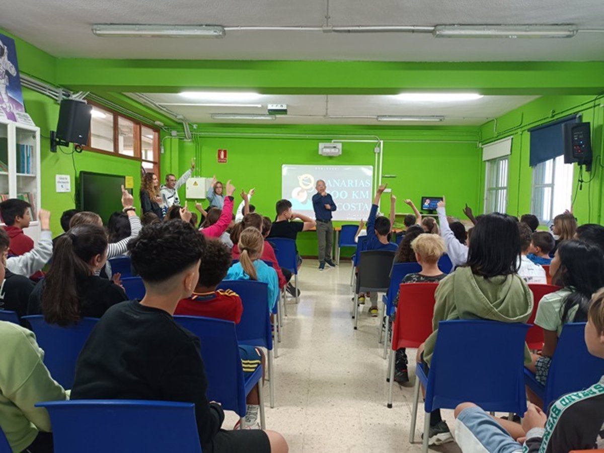 Participación de 2.500 estudiantes en charlas sobre «Canarias, 1.500 km de costa» 2024