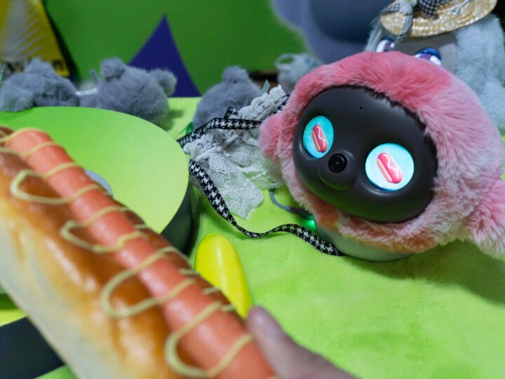 Ropet: el robot emocional de CES 2025 que supera al Furby moderno