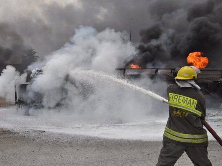 Tragedia en Nigeria: más de 50 muertos por explosión de tanque.