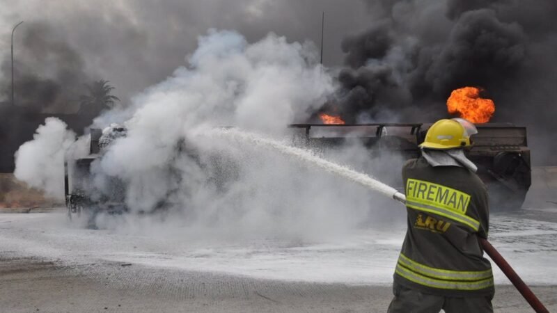 Tragedia en Nigeria: más de 50 muertos por explosión de tanque.