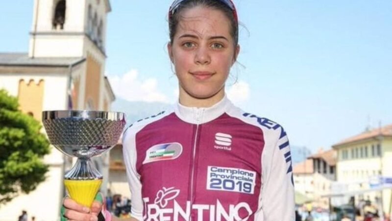 Trágica muerte de Sara Piffer, joven ciclista italiana de 19 años.