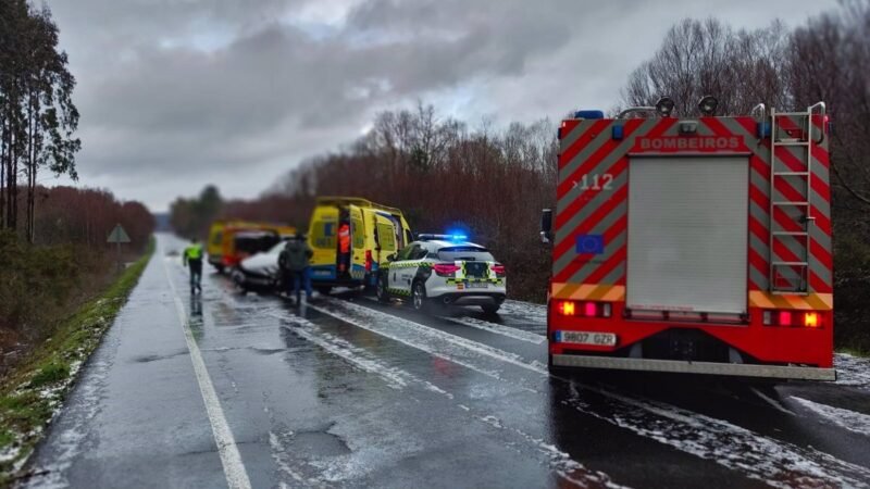 Trágico accidente en Xermade: una persona fallecida y cuatro heridos en colisión de vehículos