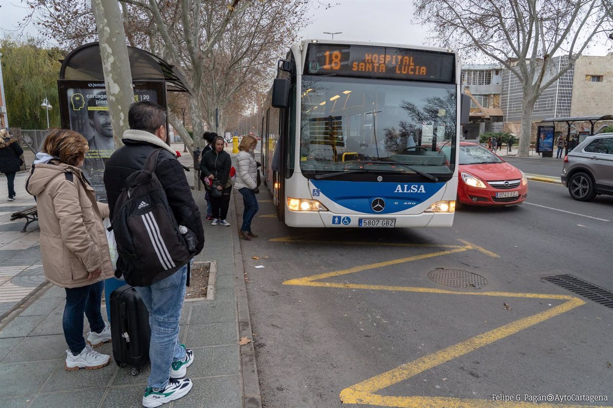 Uso del autobús aumenta un 8,5% en noviembre en Murcia, segunda tasa más alta.