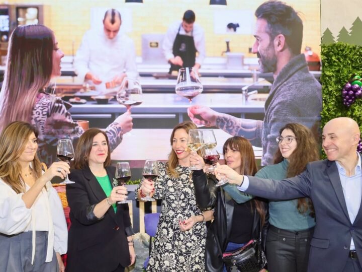 Zaragoza presenta en Fitur su proyecto turístico como Capital Mundial de la Garnacha