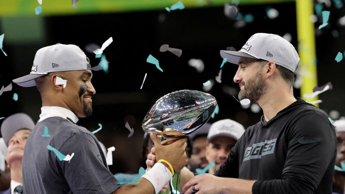 «Eagles» de Filadelfia vencen a los jefes de Kansas City en Super Bowl en Nueva Orleans